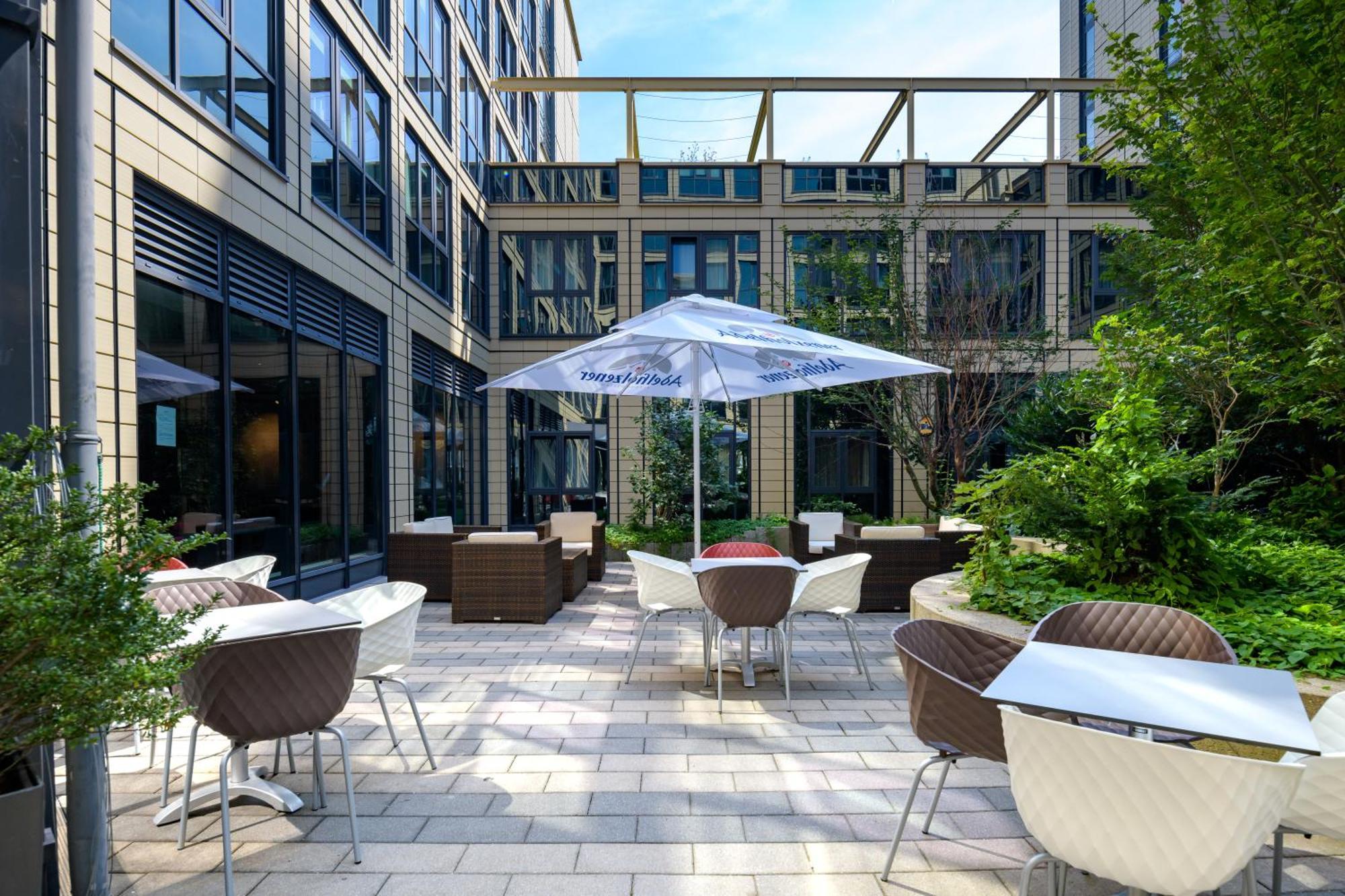 Ibis Muenchen Parkstadt Schwabing Exterior foto
