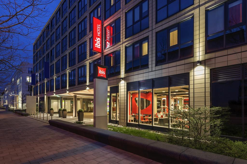 Ibis Muenchen Parkstadt Schwabing Exterior foto